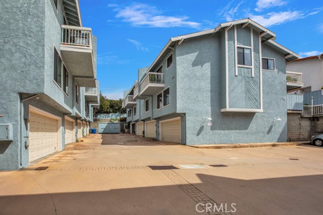 118 Guadalupe Avenue, Redondo Beach, California 90277, 3 Bedrooms Bedrooms, ,3 BathroomsBathrooms,Residential,Sold,Guadalupe,PV23046381