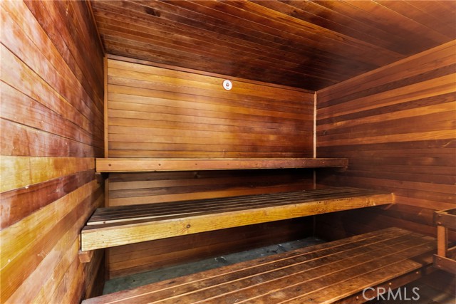 Detail Gallery Image 25 of 26 For 17500 Sherman Way #102,  Van Nuys,  CA 91406 - 3 Beds | 2 Baths