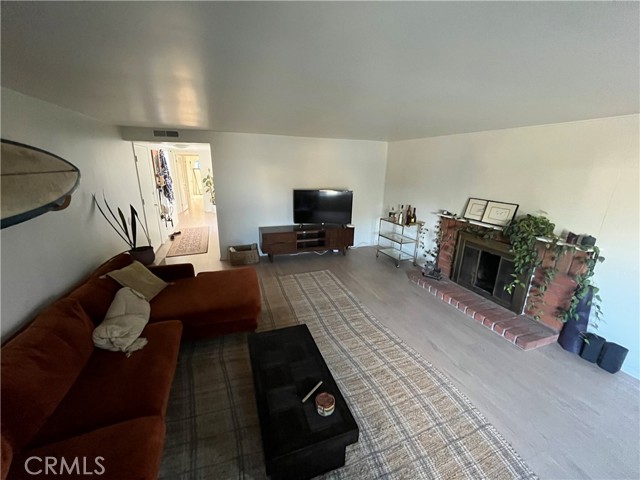 Detail Gallery Image 14 of 18 For 1547 Wintergreen Pl a,  Costa Mesa,  CA 92626 - 3 Beds | 2 Baths