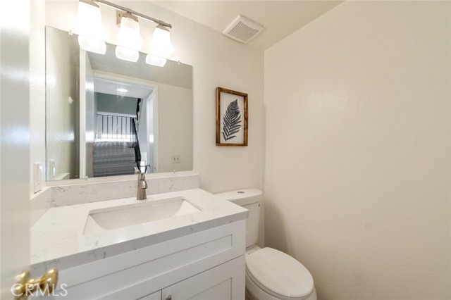 2038 S Bon View Avenue, Ontario CA: https://media.crmls.org/medias/553178ec-9548-4ab8-8bcf-2a6e1a6cb1e0.jpg