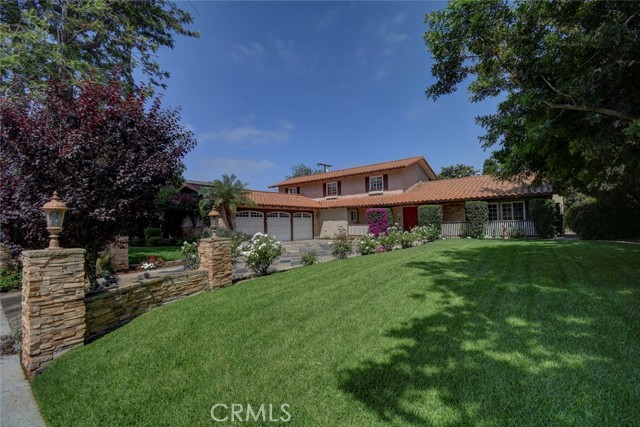 12441 La Bella Drive, Santa Ana CA: https://media.crmls.org/medias/5532274d-59cc-4bed-a25b-8817823a1e46.jpg