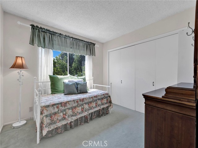 15920 Bahama Street, North Hills CA: https://media.crmls.org/medias/55322ffa-0b34-4a8a-867b-7b3f1b133f36.jpg