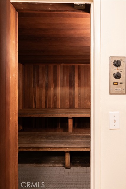 Detail Gallery Image 28 of 32 For 10055 Melinda Way #4,  Northridge,  CA 91325 - 3 Beds | 2/1 Baths