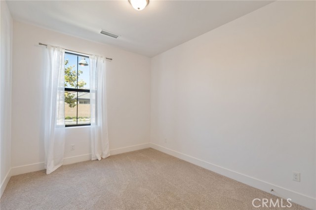 Detail Gallery Image 29 of 62 For 1022 Moonrise, Madera,  CA 93636 - 4 Beds | 2/1 Baths