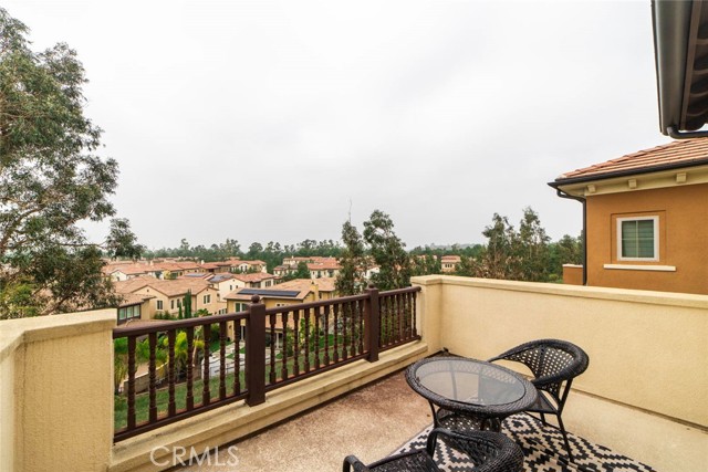 126 Long Fence, Irvine CA: https://media.crmls.org/medias/5532b523-841c-402b-a09c-0b87925d4f9d.jpg