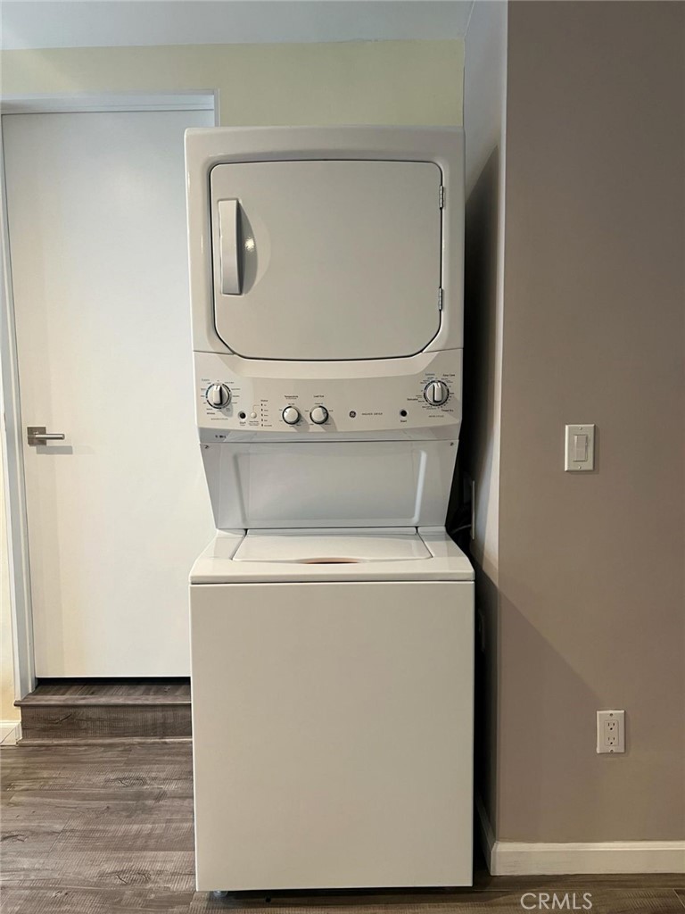 https://media.crmls.org/medias/5533121f-0fd4-46e7-9934-ab0822d13b4f.jpg?preset=X-Large