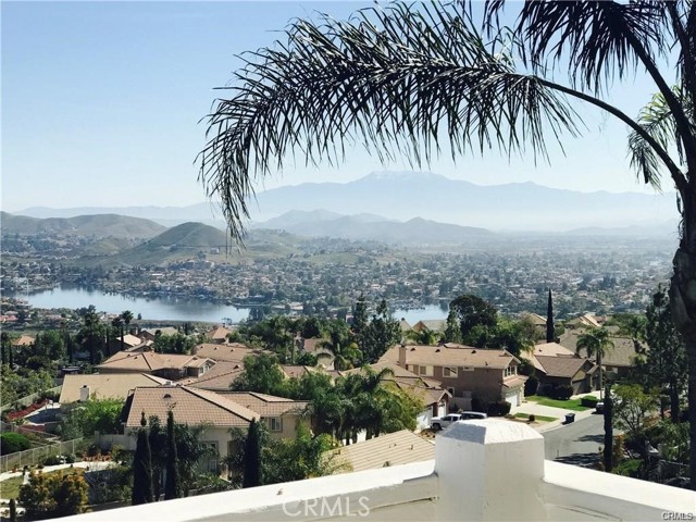 Detail Gallery Image 8 of 13 For 17 Corte Montena, Lake Elsinore,  CA 92532 - 4 Beds | 3 Baths