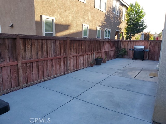 Detail Gallery Image 19 of 20 For 277 Bloomington Ave #212,  Rialto,  CA 92376 - 4 Beds | 2/1 Baths