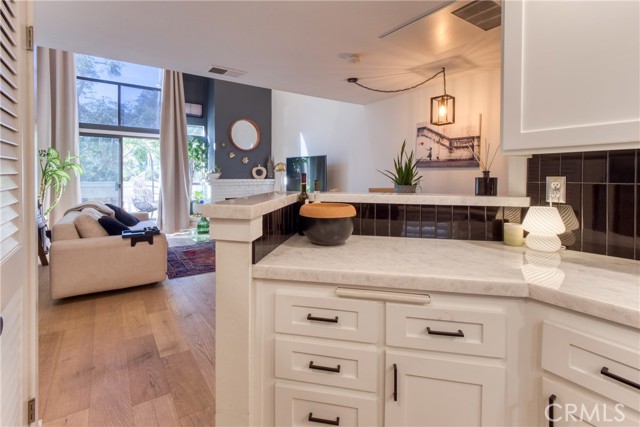 Detail Gallery Image 13 of 38 For 17202 Corbina Ln #205,  Huntington Beach,  CA 92649 - 1 Beds | 1 Baths