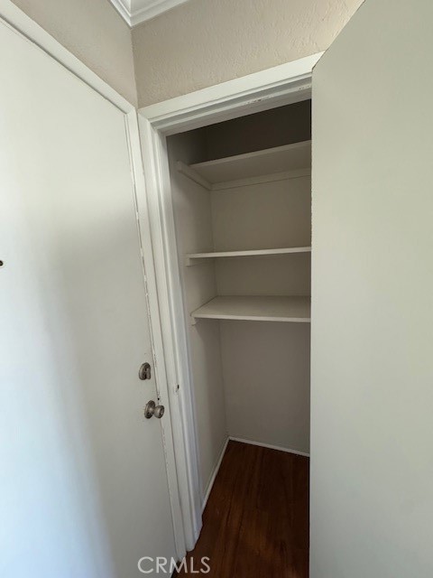 https://media.crmls.org/medias/5534e7b3-b268-4bb9-b7c8-7d2a2acbe2b0.jpg?preset=X-Large