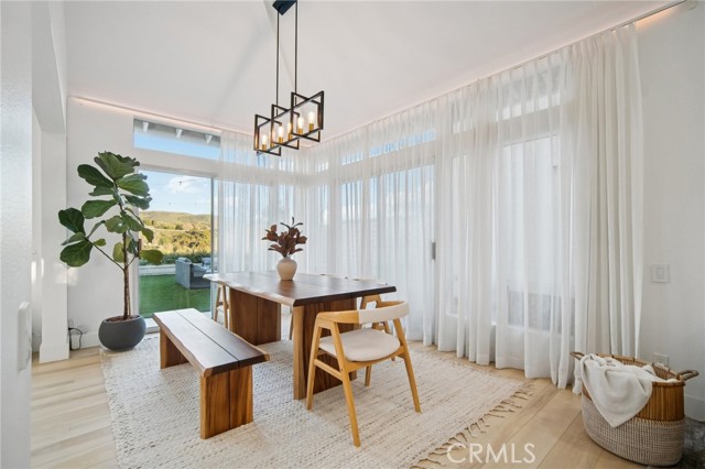 Detail Gallery Image 10 of 30 For 52 via Andorra, Coto de Caza,  CA 92679 - 3 Beds | 2/1 Baths