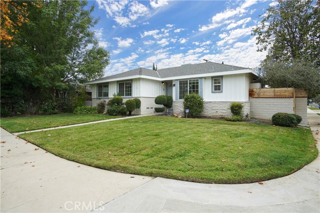 Detail Gallery Image 2 of 24 For 23251 Hamlin St, West Hills,  CA 91307 - 4 Beds | 2 Baths
