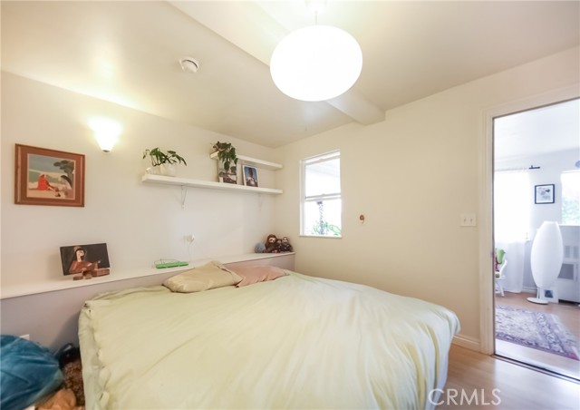 Studio Bedroom - 2
