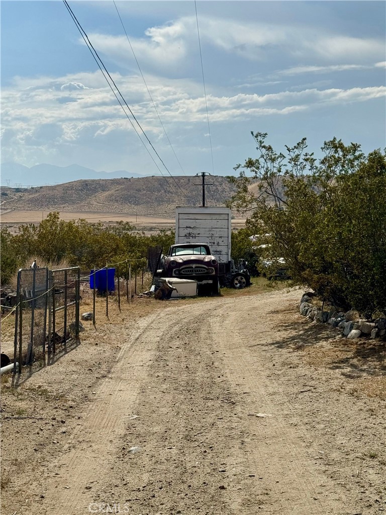 https://media.crmls.org/medias/5535eb59-39c6-4e1c-a982-702932ff88ab.jpg?preset=X-Large