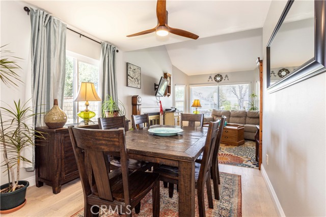28138 Florence Lane, Canyon Country CA: https://media.crmls.org/medias/5535f1f9-e16c-4bc2-b474-33e8c35ae245.jpg