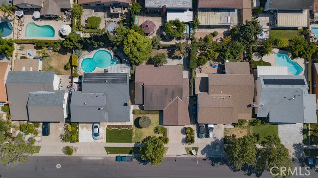 1506 West Sharon Road, Santa Ana CA: https://media.crmls.org/medias/553628d7-d998-40c1-b50d-20c9f5b56729.jpg