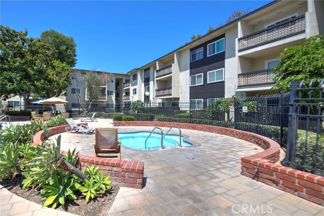 Detail Gallery Image 1 of 1 For 12200 Montecito Rd #B121,  Seal Beach,  CA 90740 - 1 Beds | 1 Baths