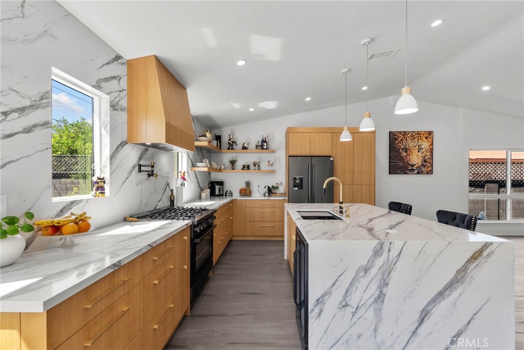 MLS #SR25251709 image #9