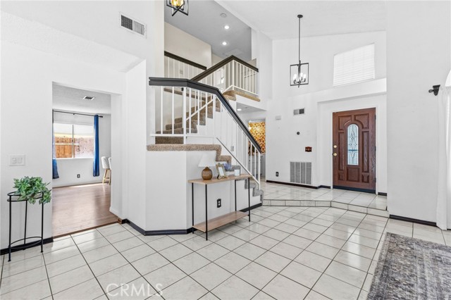 589 S Sutter Avenue, San Bernardino CA: https://media.crmls.org/medias/55386294-7692-481d-ae00-087136395468.jpg