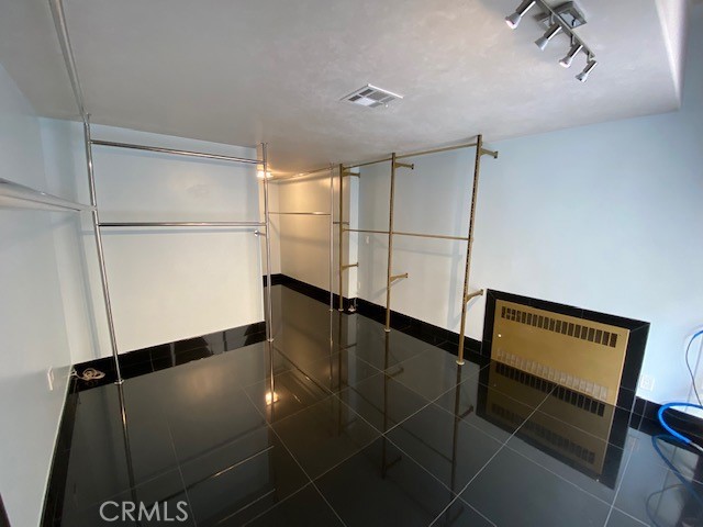 https://media.crmls.org/medias/5538c661-34e8-4f0c-9bb8-67e1565b9976.jpg?preset=X-Large