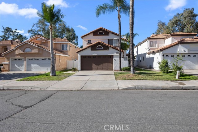 Detail Gallery Image 2 of 33 For 29355 Clear View Ln, Highland,  CA 92346 - 3 Beds | 2/1 Baths