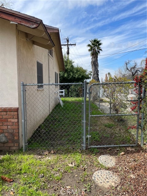 side yard entrance