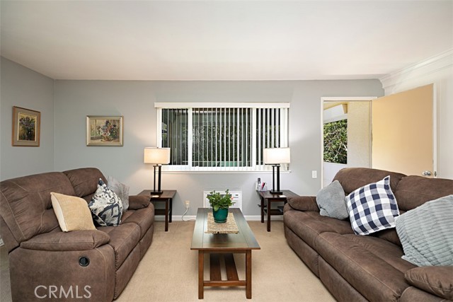 837 Ronda Sevilla, Laguna Woods CA: https://media.crmls.org/medias/553b3ac5-1326-4165-9d13-e430cb452bb4.jpg