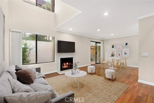 Detail Gallery Image 2 of 26 For 5291 Colodny Dr #10,  Agoura Hills,  CA 91301 - 2 Beds | 2/1 Baths