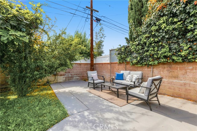 4637 Nagle Avenue, Sherman Oaks CA: https://media.crmls.org/medias/553bffba-6436-4803-9a32-1084736d1d54.jpg