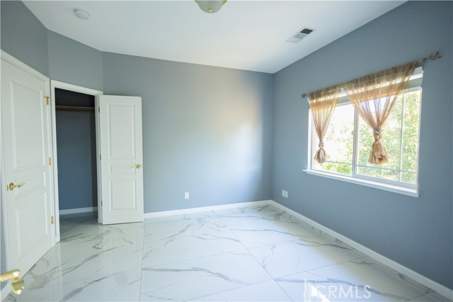 24115 Black Bart Court, Corning CA: https://media.crmls.org/medias/553c032e-f45c-41db-8fb6-c72639600c8a.jpg