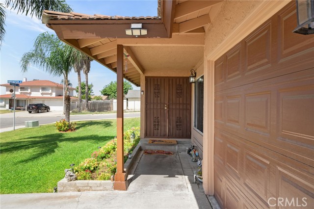 Detail Gallery Image 2 of 39 For 756 W Fontlee Ln, Rialto,  CA 92376 - 4 Beds | 2/1 Baths