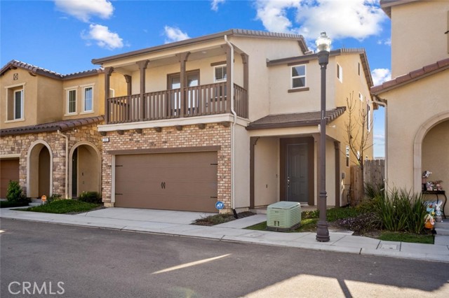 Detail Gallery Image 2 of 38 For 595 N Cattail Ct, Fresno,  CA 93727 - 3 Beds | 2/1 Baths