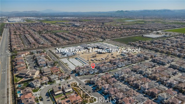 Detail Gallery Image 3 of 29 For 3873 Cranbrook Paseo, Ontario,  CA 91761 - 4 Beds | 3 Baths