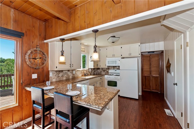 Detail Gallery Image 13 of 34 For 28203 Arbon Ln, Lake Arrowhead,  CA 92352 - 3 Beds | 2 Baths