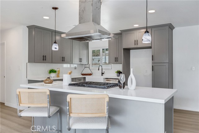 Kitchen w/New Hood.