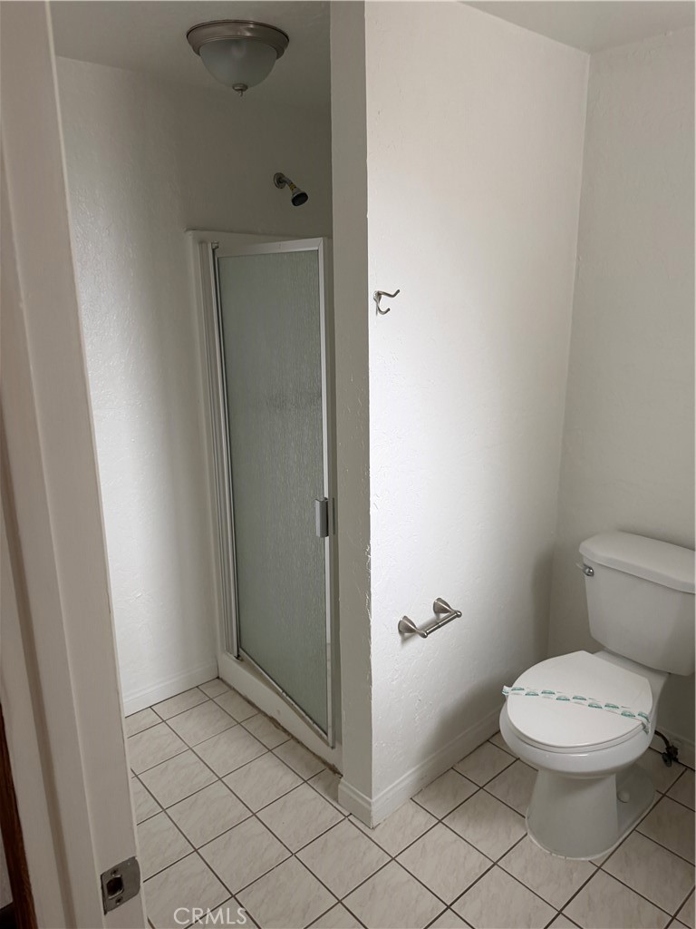 https://media.crmls.org/medias/553df768-6dee-45f6-8b8a-9e4305ef86de.jpg?preset=X-Large