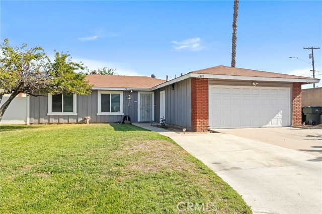 3405 Pickwick, Riverside CA: https://media.crmls.org/medias/553e4207-5973-4892-b608-2d856821aefd.jpg