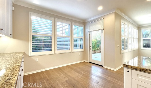 Detail Gallery Image 9 of 29 For 135 Overbrook, Irvine,  CA 92620 - 3 Beds | 2/1 Baths