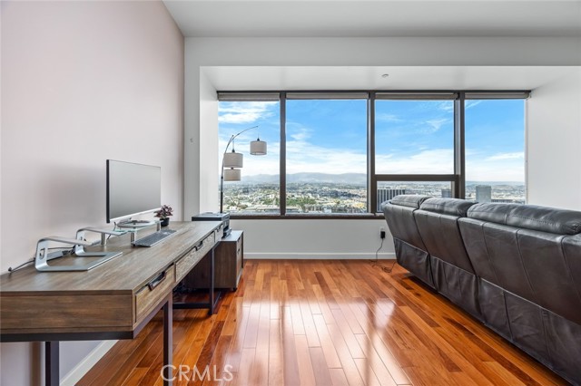 Detail Gallery Image 4 of 17 For 1100 Wilshire #3005,  Los Angeles,  CA 90017 - 1 Beds | 1 Baths