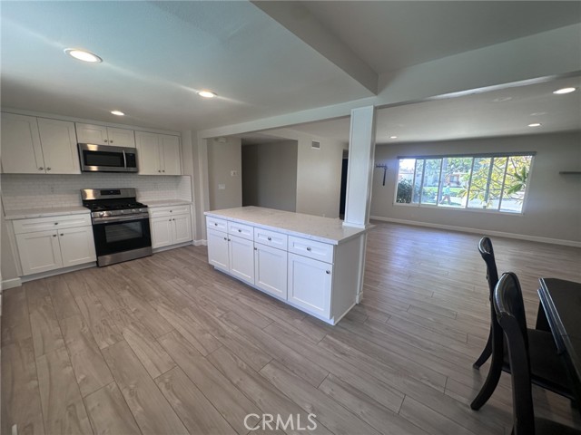Detail Gallery Image 5 of 15 For 145 E Hoover Ave, Orange,  CA 92867 - 3 Beds | 2 Baths