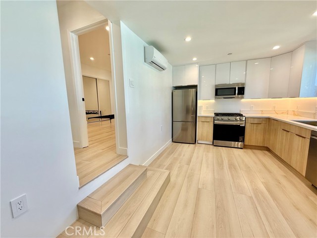 7443 Oakdale Avenue, Winnetka CA: https://media.crmls.org/medias/553f4ed8-45c7-4dd6-a022-daf1a283f988.jpg