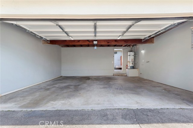 Detail Gallery Image 15 of 42 For 9652 Karmont, South Gate,  CA 90280 - 4 Beds | 2/1 Baths