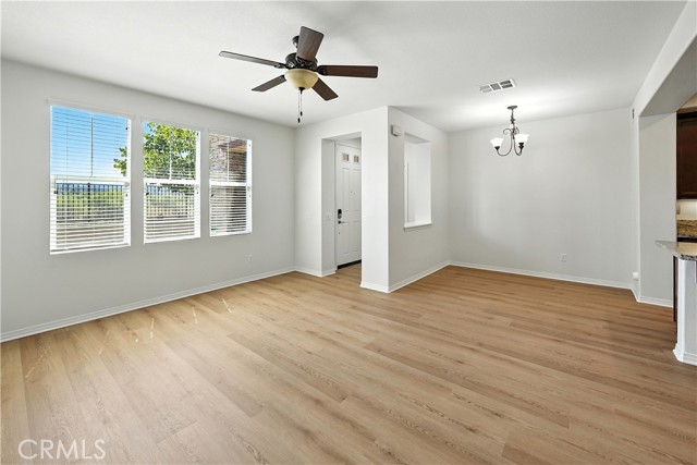 Detail Gallery Image 12 of 52 For 28648 Pietro Dr, Valencia,  CA 91354 - 3 Beds | 3 Baths