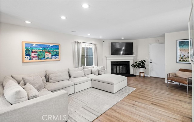 2017 Curtis Avenue, Redondo Beach CA: https://media.crmls.org/medias/553fcb78-2414-4d40-9d56-48a757253ceb.jpg