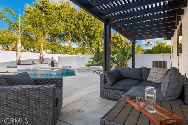 5970 Fairlane Avenue, Eastvale CA: https://media.crmls.org/medias/5540f9c3-82fa-4967-b04d-837bd46ae236.jpg