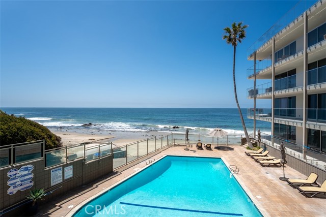 1585 S Coast, Laguna Beach CA: https://media.crmls.org/medias/554168cd-d345-445d-be85-1abc0fa44bad.jpg