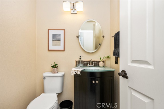 Detail Gallery Image 21 of 38 For 2527 Avenita Alpera, Tustin,  CA 92782 - 2 Beds | 2/1 Baths