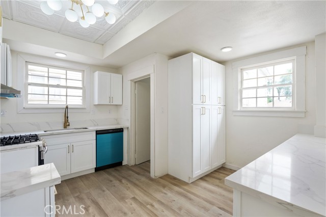 4415 12th Street, Riverside CA: https://media.crmls.org/medias/5541c92f-46e2-49f2-b5d5-80227f2acb54.jpg