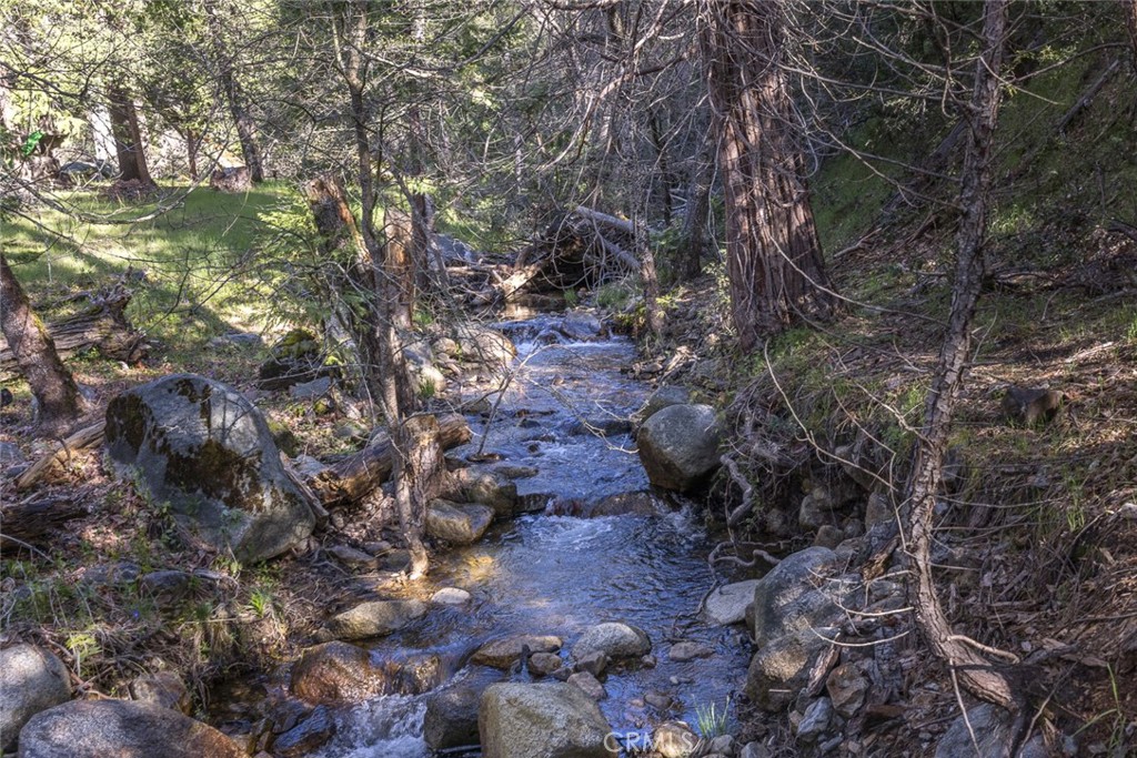 https://media.crmls.org/medias/5541efe8-6df8-47c5-aacc-3908bc2f2cbf.jpg?preset=X-Large