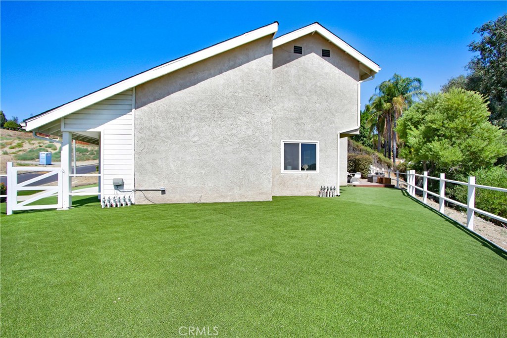 MLS #WS25252579 image #5